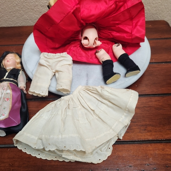 Vintage Dolls Brides of All Nations Norway Madame Alexander Swedish FOR PARTS - Picture 11 of 15